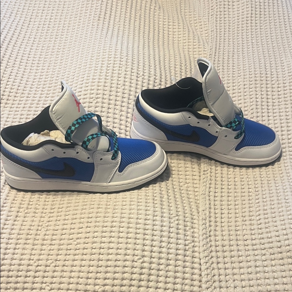 Nike Air Jordan 1 Low SE Kids Sneakers - Black and White